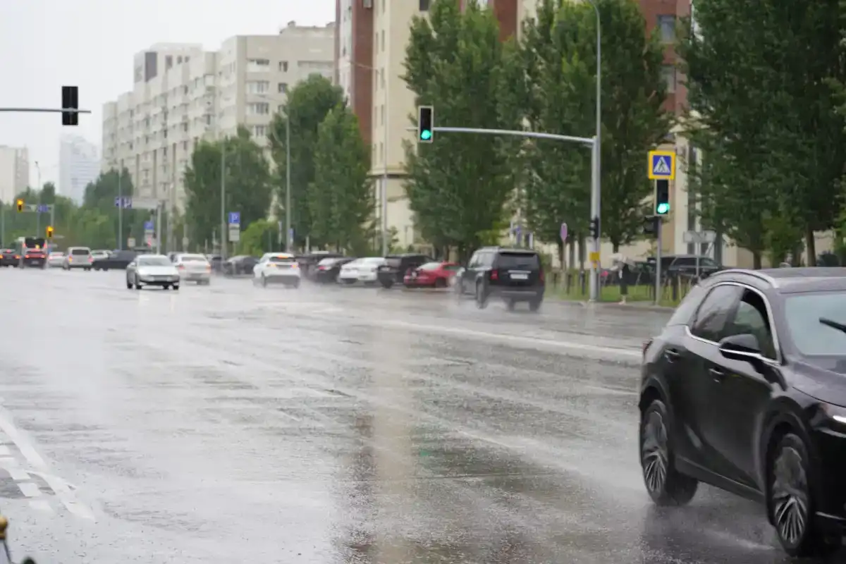Дождь с грозой ожидаются в столице 15 августа