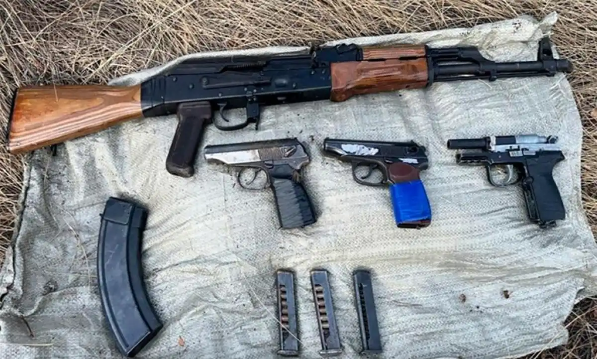 КНБ изъяло оружие и боеприпасы в восьми регионах Казахстана