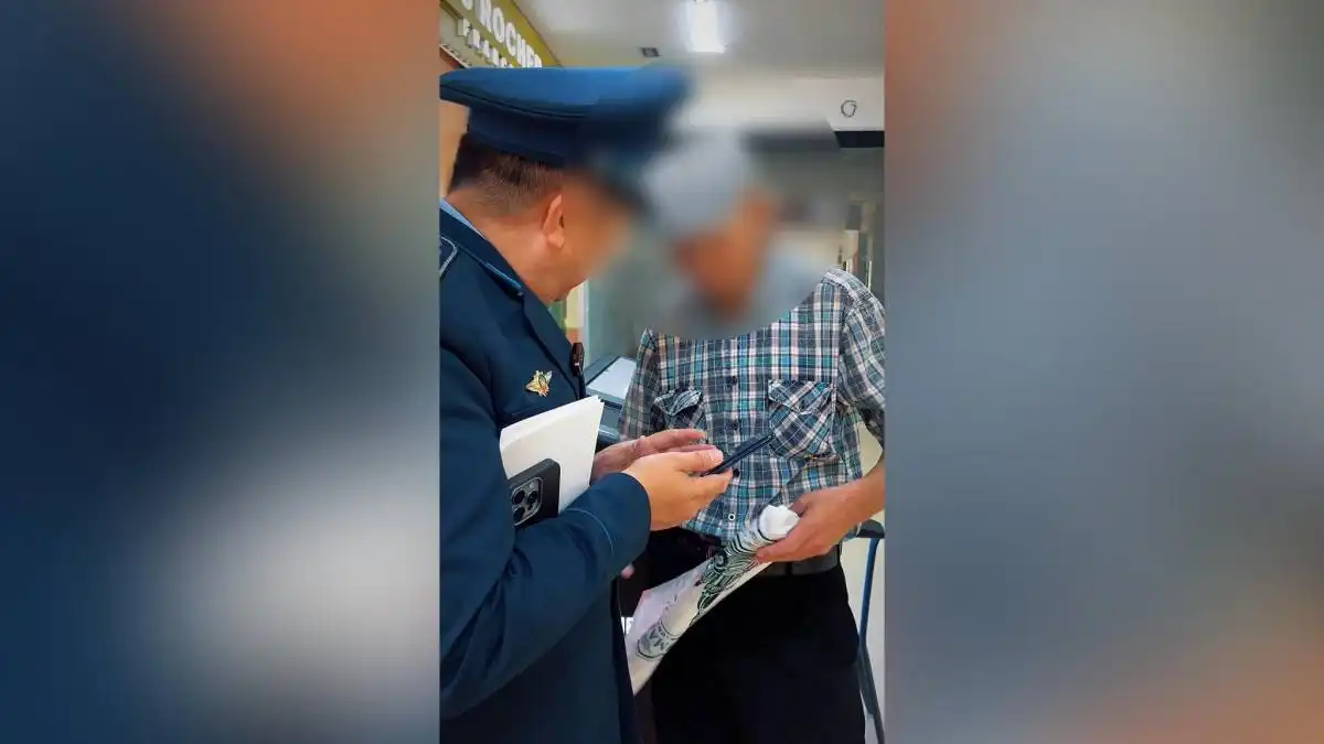 «Представились сыном и дочкой»: полицейские сорвали перевод 1,3 млн тенге мошенникам в ЗКО