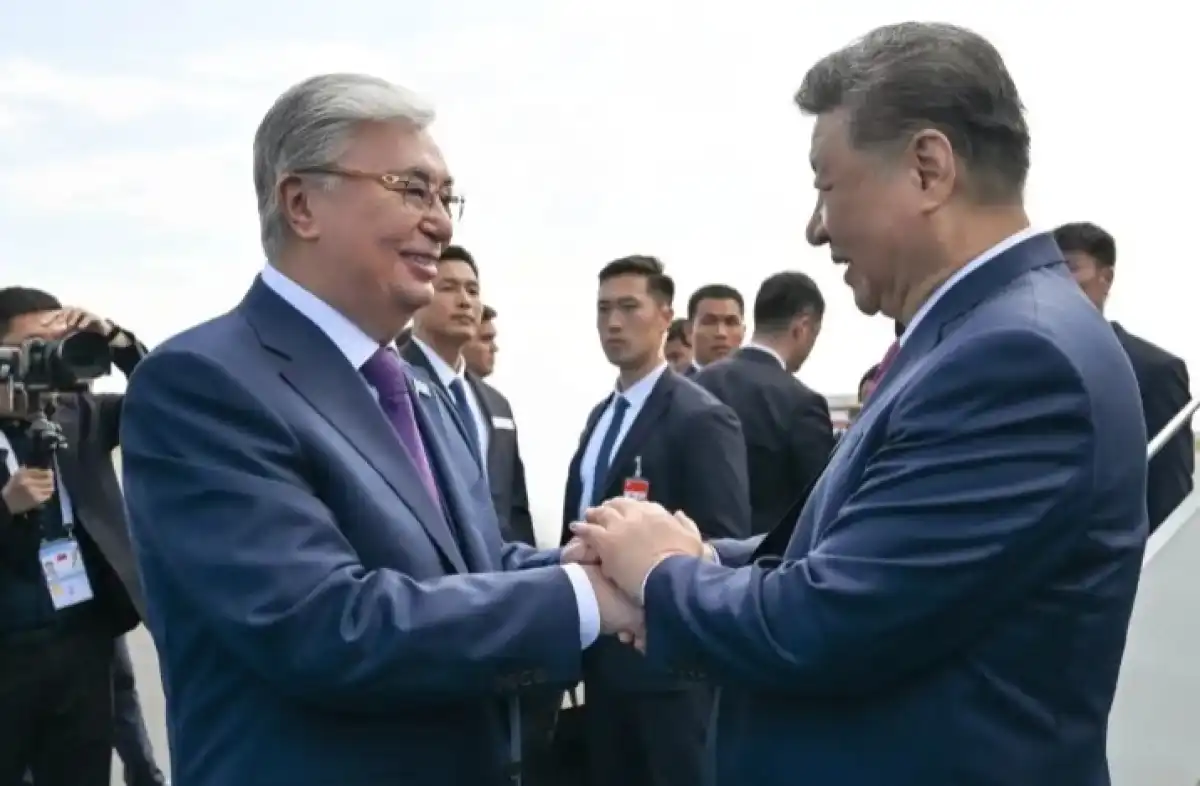 Токаев посетит Китай по приглашению Си Цзиньпина