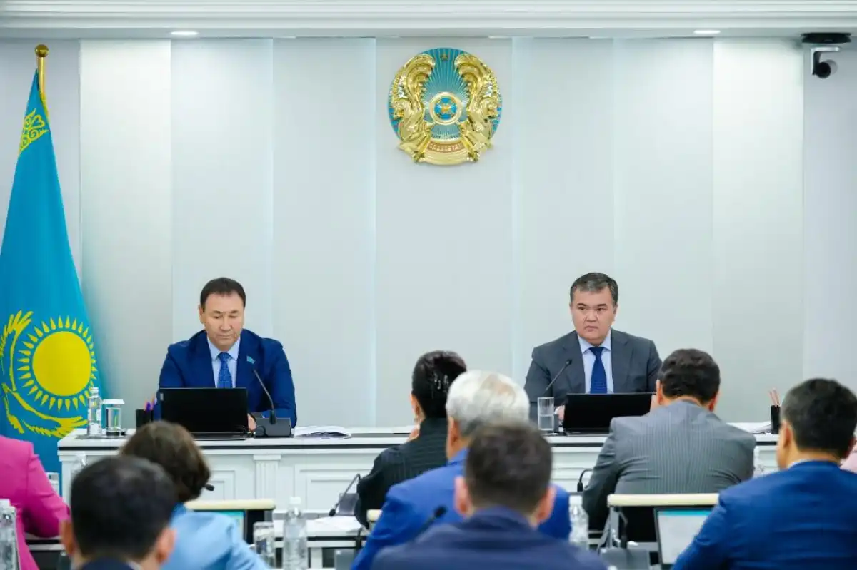 В маслихате Астаны обсудили ключевые задачи, обозначенные Главой государства
