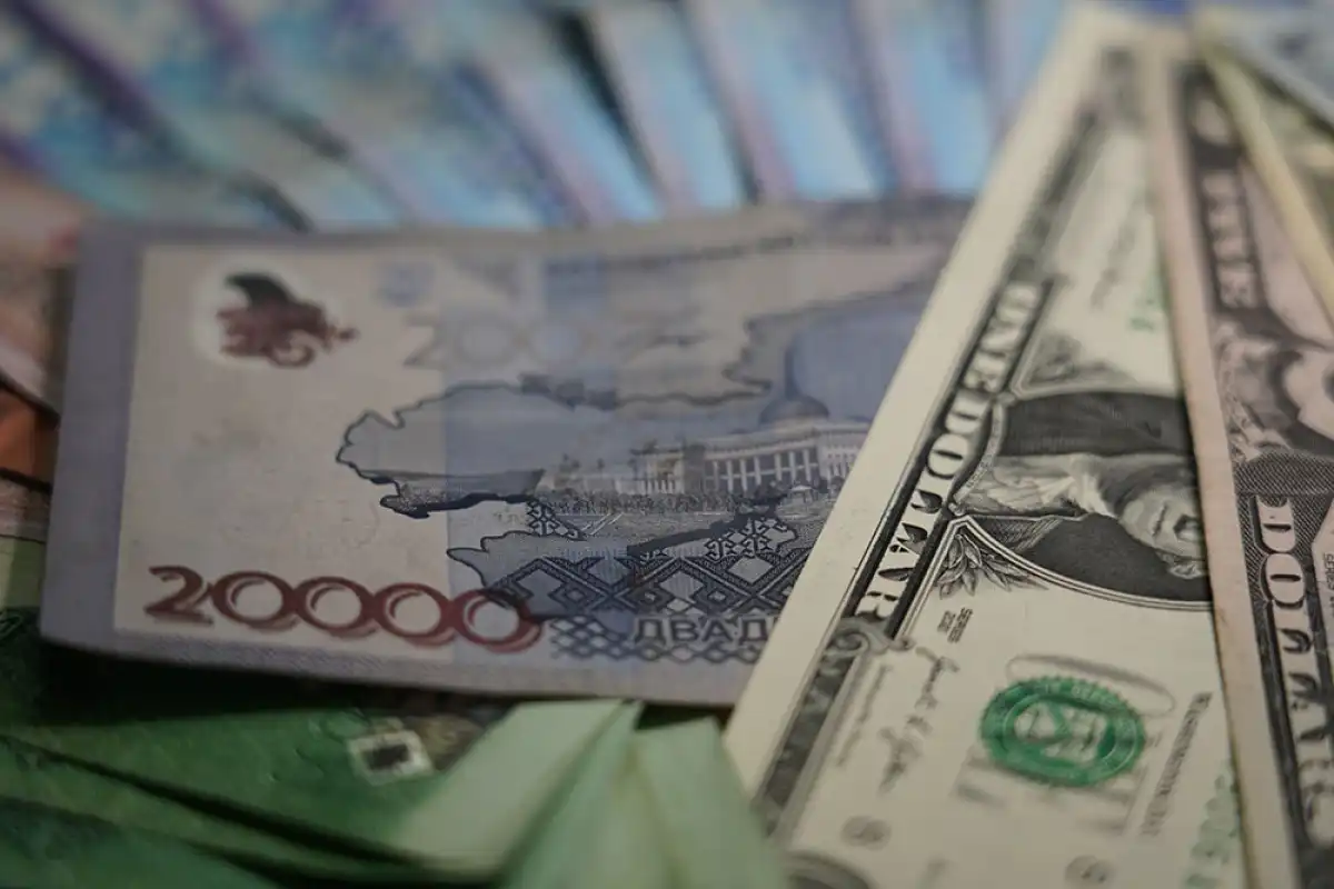 Курс валют в столичных обменниках на 29 сентября
