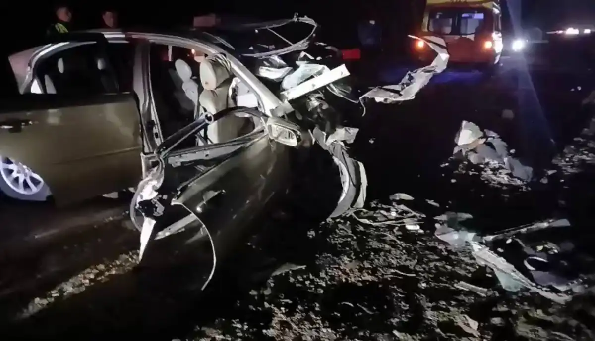 Ночная авария оборвала жизни восьми человек на трассе в Алматинской области