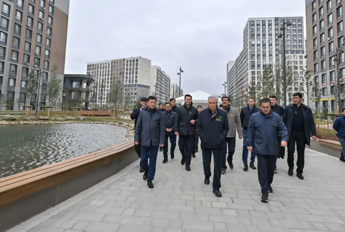 Президент осмотрел бульвар Greenline в районе «Нура»
