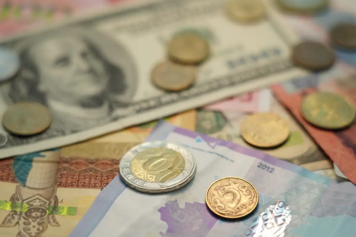 Курс валют в обменниках Астаны на 13 октября