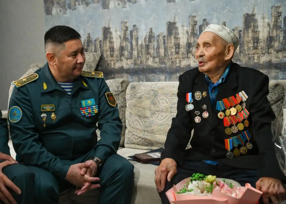Со 102-летием поздравили ветерана ВОВ в Астане