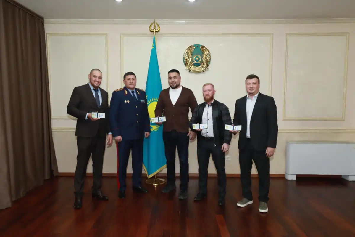 Депутаты, спортсмены и известные личности вместе с полицией работают над профилактикой наркоправонарушений в Астане