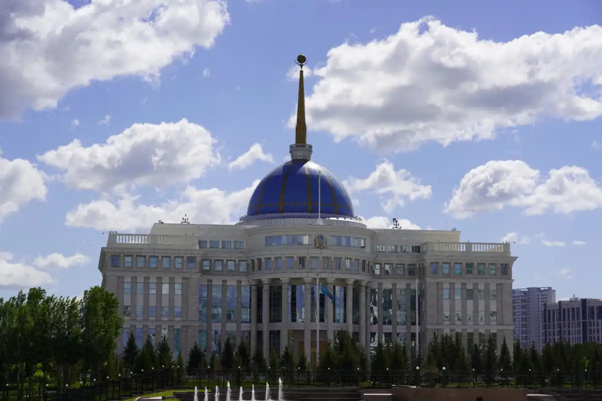 Спецпредставитель Трампа и замгоссекретарь США прибыли в Акорду