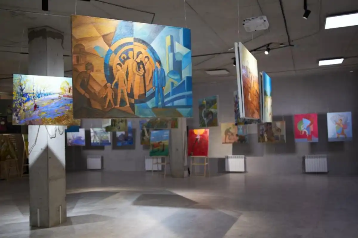 В Астане проходит выставка «Өз Жерім: Urban Nomads»