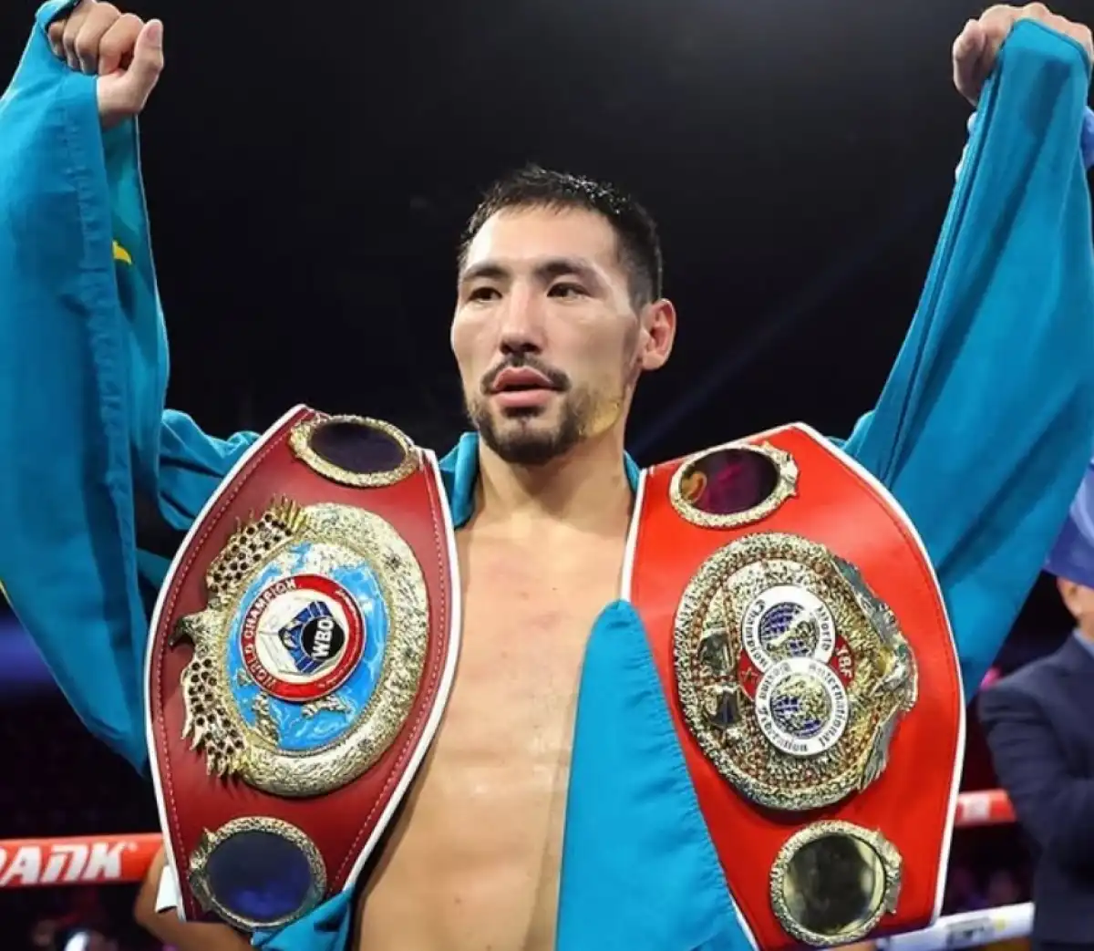 Объявлен бой Жанибека Алимханулы за 3 титула чемпиона мира