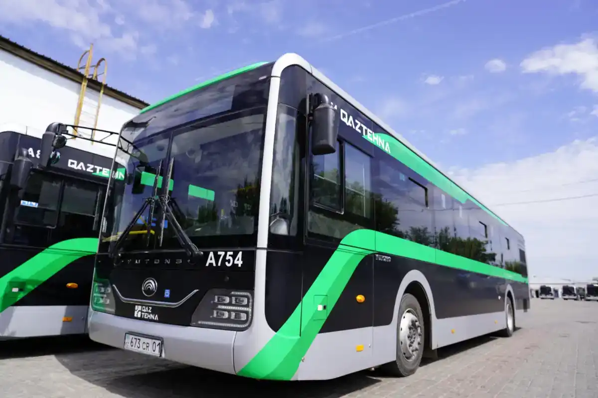 Два столичных автобуса временно изменили схему движения