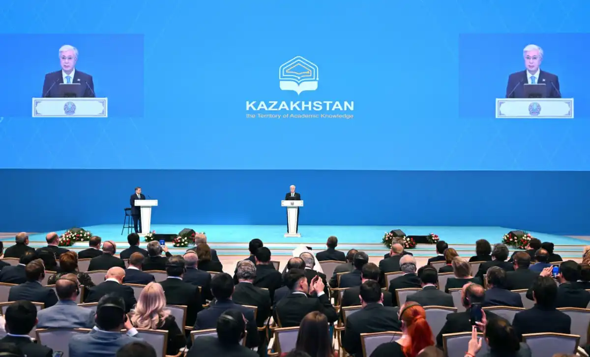 Глава государства высказался о многоязычии в образовании