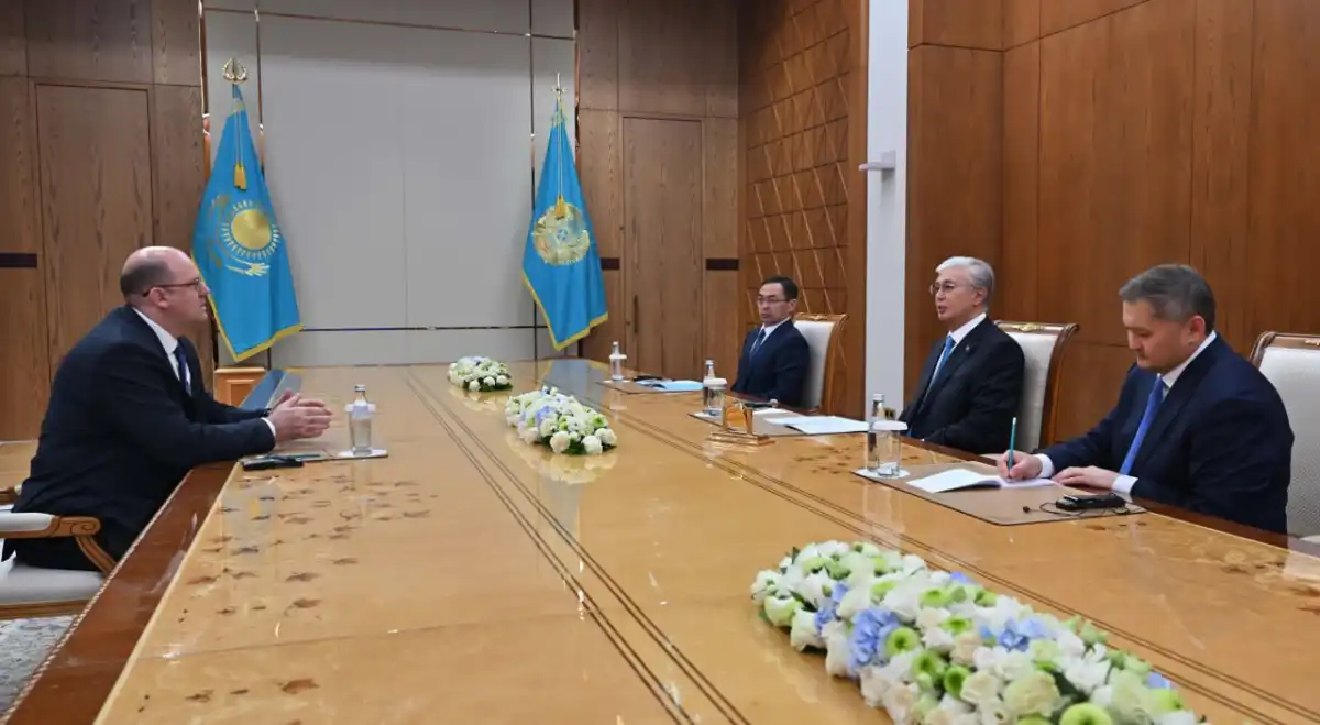 Токаев провел встречу с ректором МИФИ