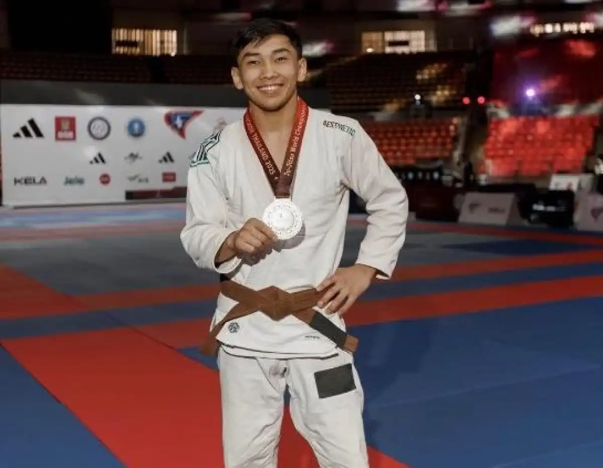 Столичный спортсмен завоевал серебро чемпионата мира по джиу-джитсу