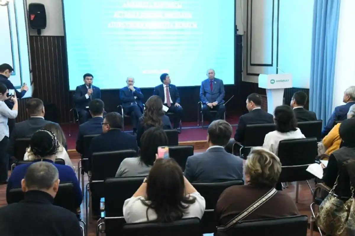 В Астане появился фронт-офис, где помогут жильцам многоквартирных домов