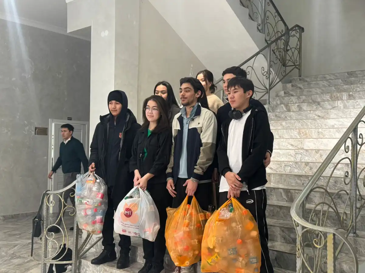 В Астане проходит студенческий экочеллендж по раздельному сбору отходов