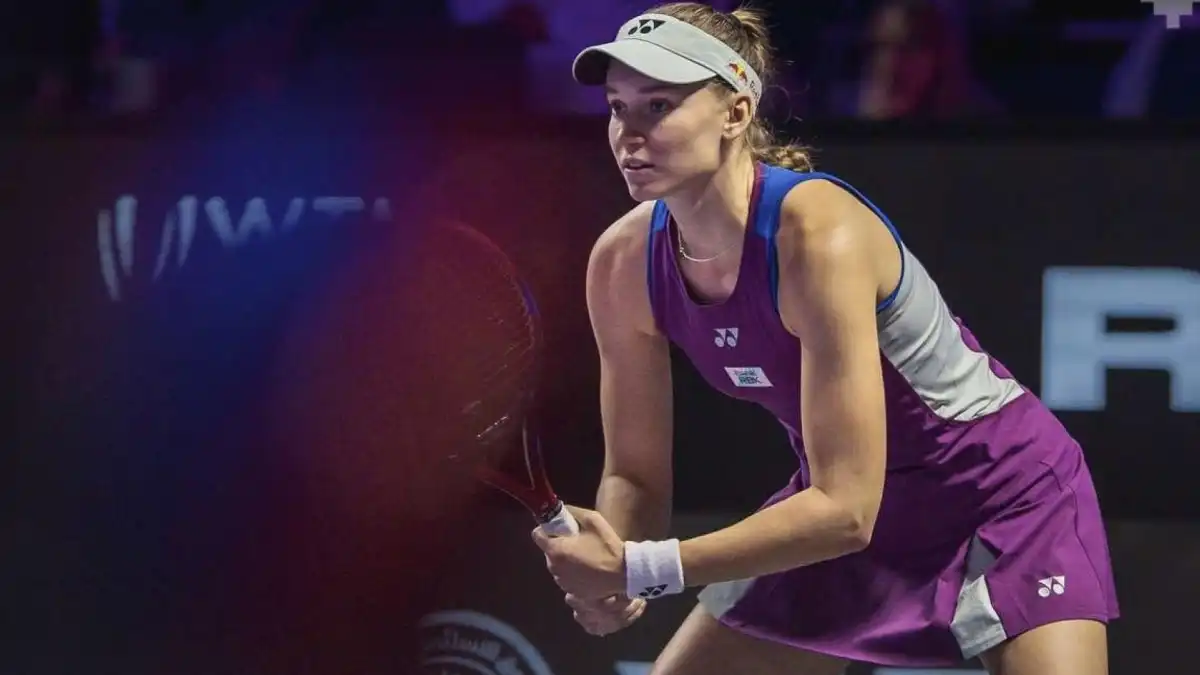 Елена Рыбакина стала первой чемпионкой из Азии на Итоговом турнире WTA