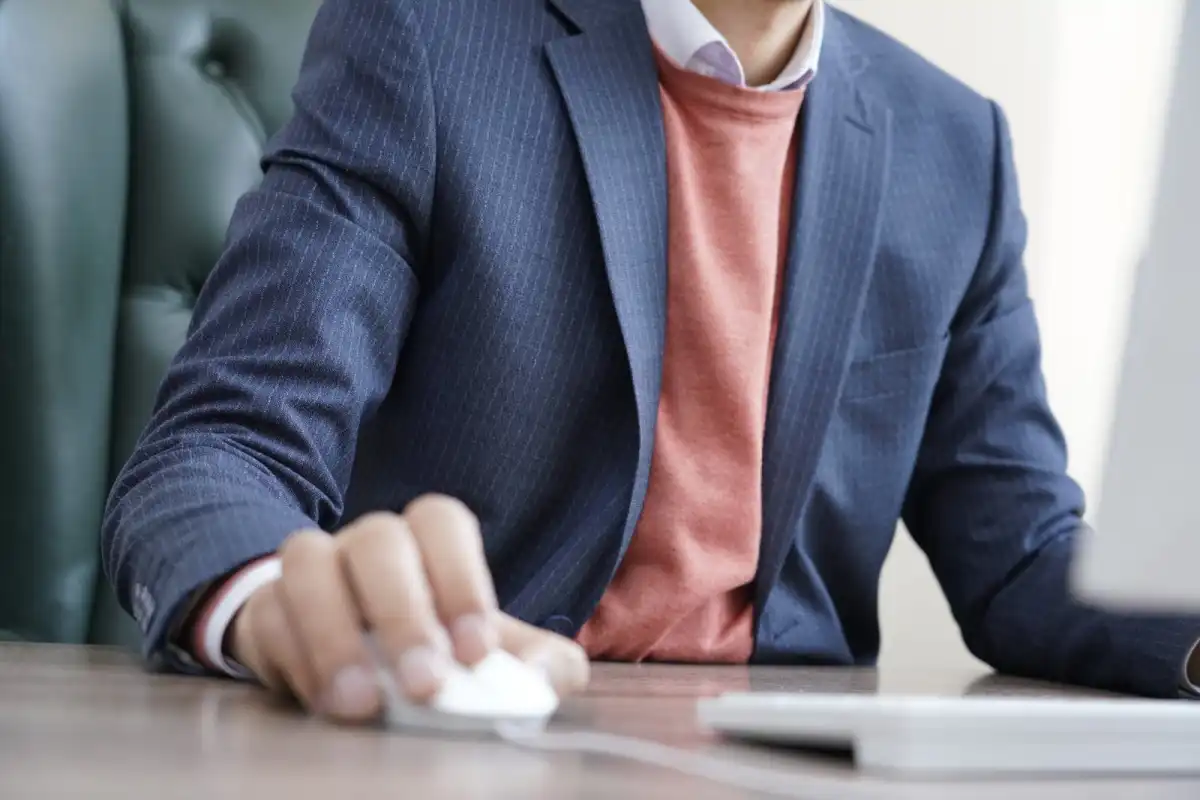 От 1 до 3 миллионов тенге: кому казахстанские работодатели готовы платить больше всех