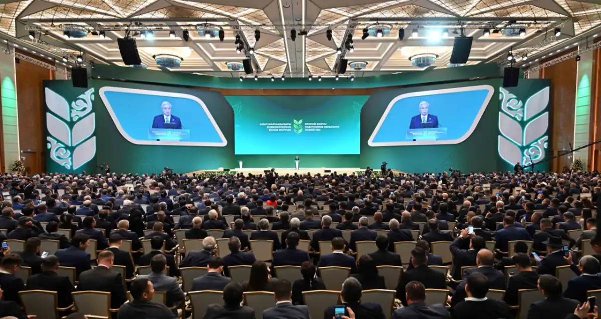 Токаев участвует во втором Форуме работников сельского хозяйства в Астане