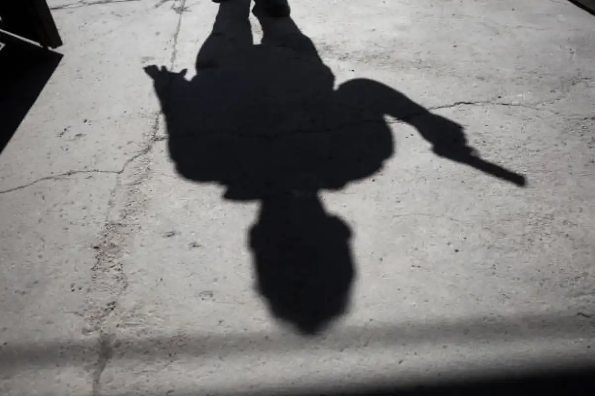 Пьяный бездомный с пистолетом устроил переполох в центре Алматы