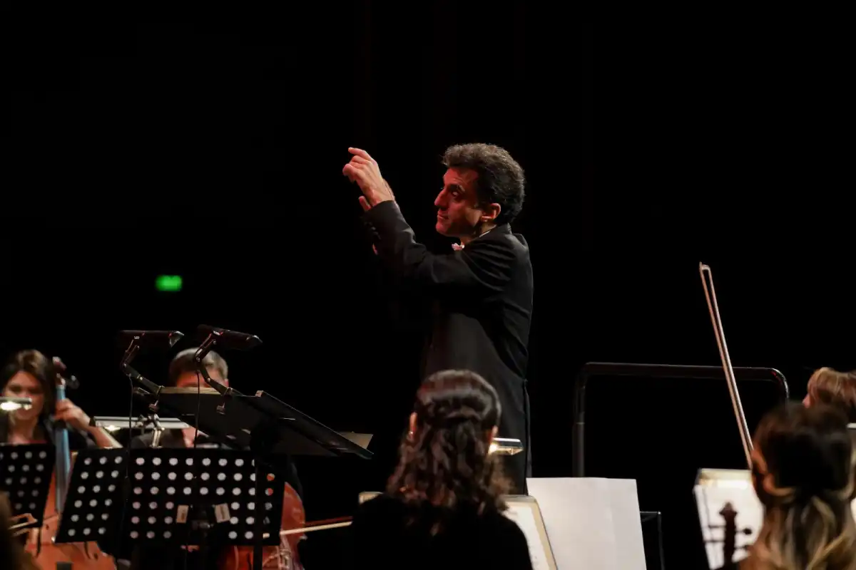 Известный французский дирижёр вновь выступит перед столичной публикой