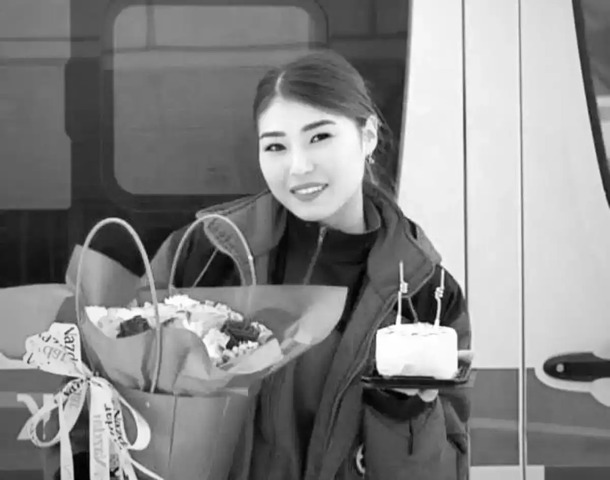 Токаев посмертно наградил столичного фельдшера