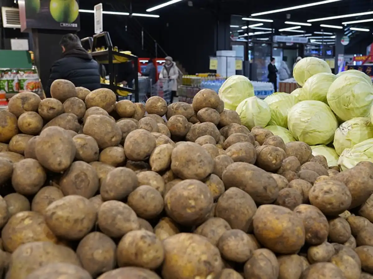 Непродуктивных посредников в поставках продуктов исключают в Казахстане