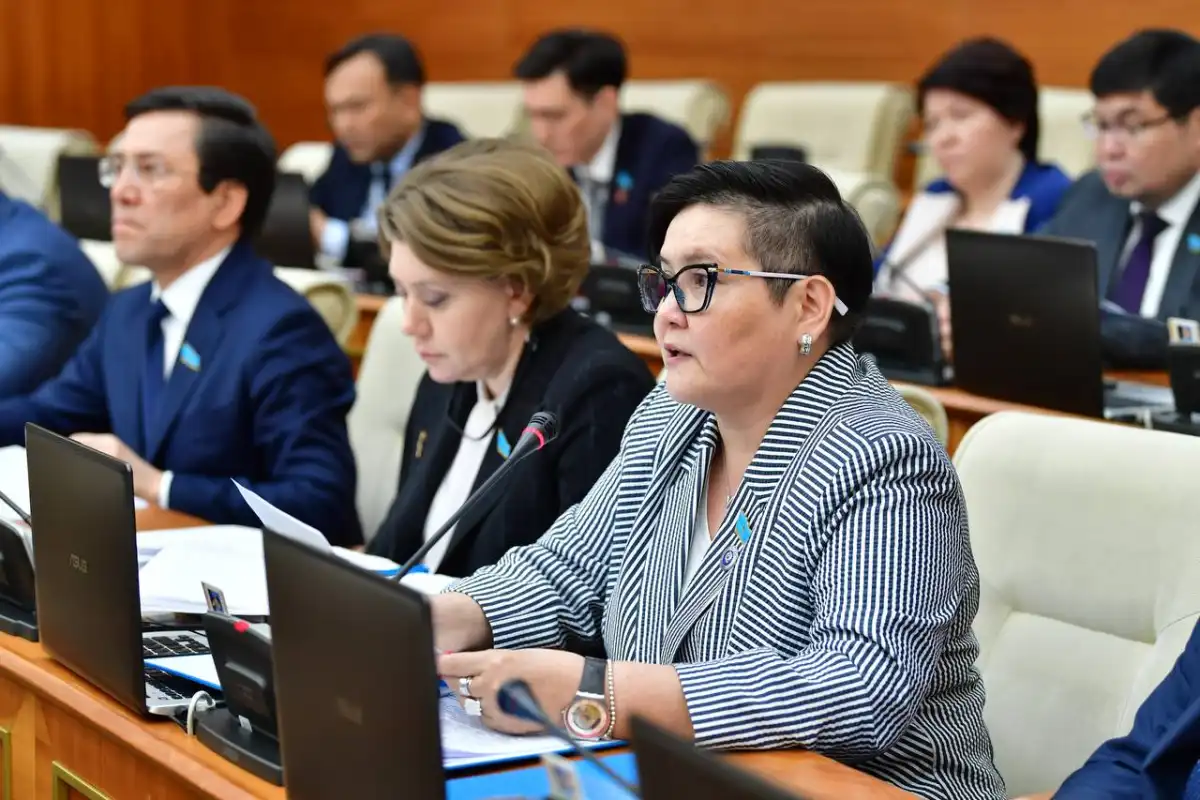 Рабочее время предлагают сократить казахстанским женщинам