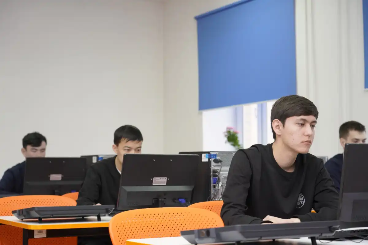 Школьники столицы осваивают навыки защиты от финансового мошенничества