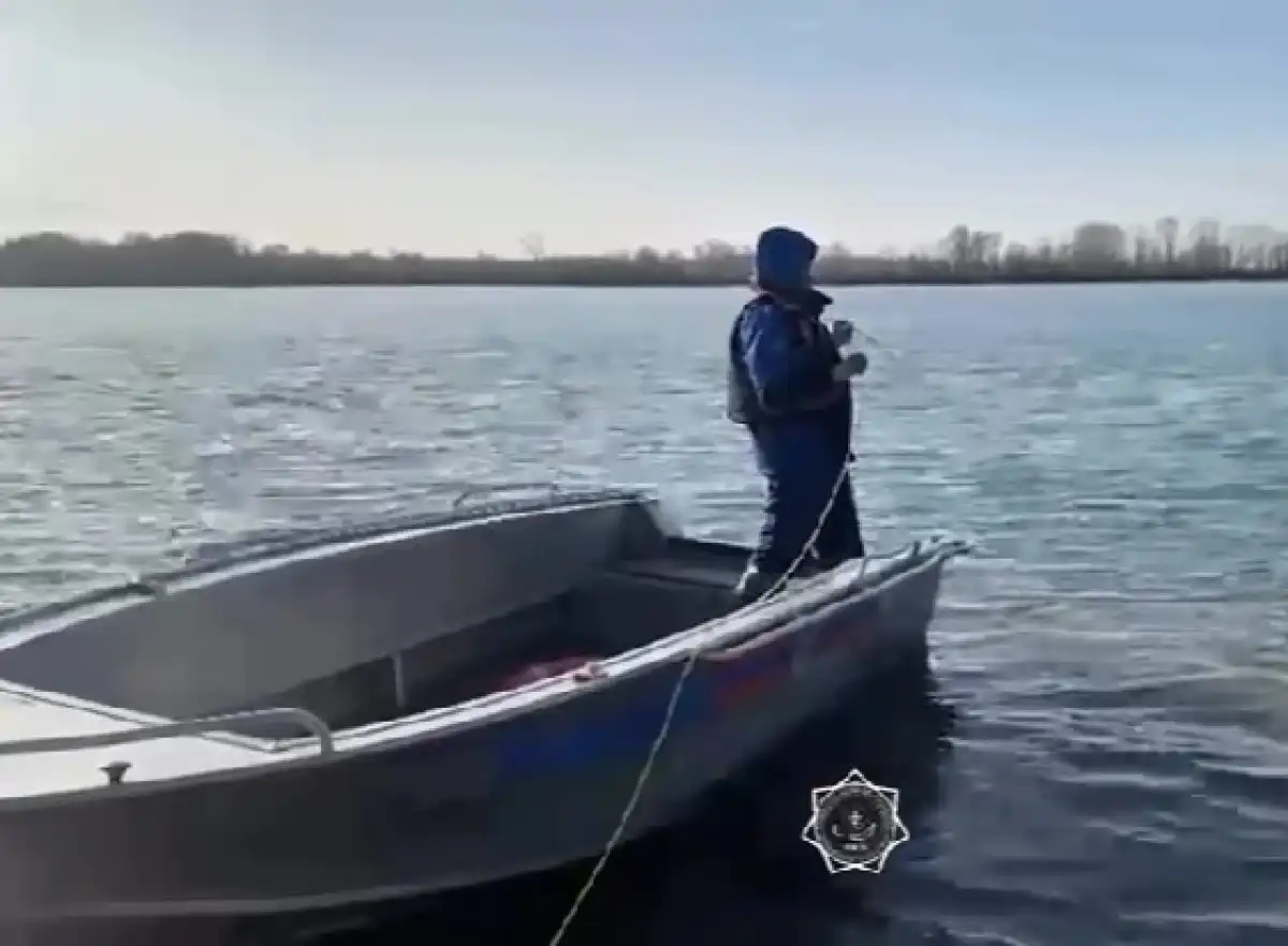 Пуховик на берегу: пропавшую павлодарку ищут на Иртыше