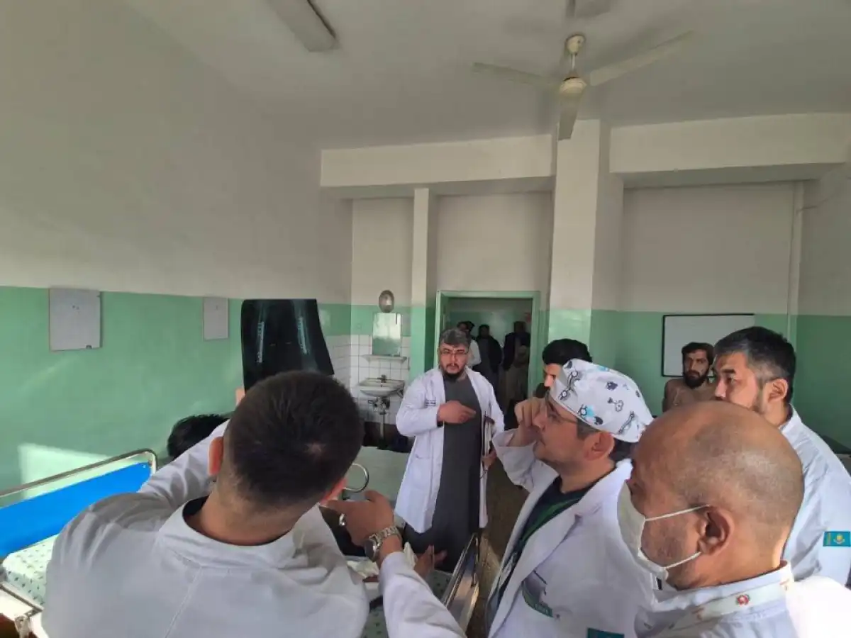 Казахстан направил медбригады и гуманитарный груз в Афганистан