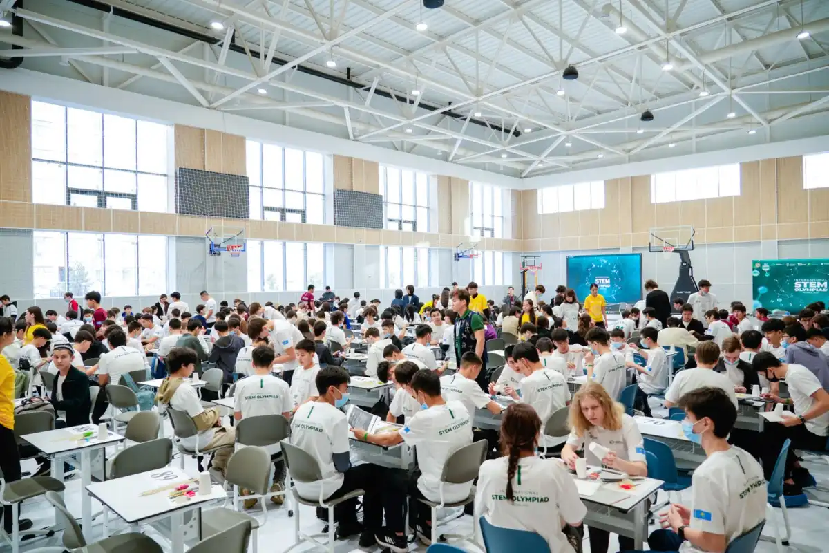 В Астане стартовали международные STEM-олимпиада и Битва роботов