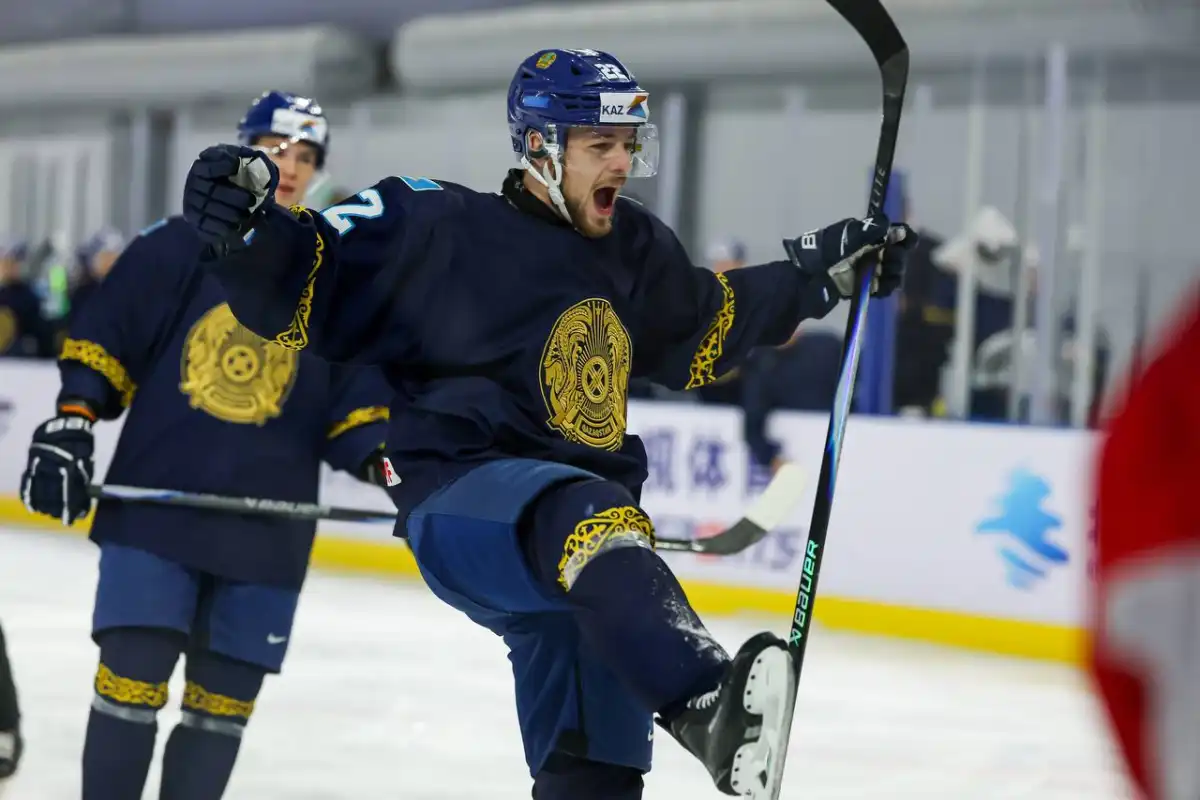 Сборная Казахстана по хоккею стала двукратным чемпионом Азии