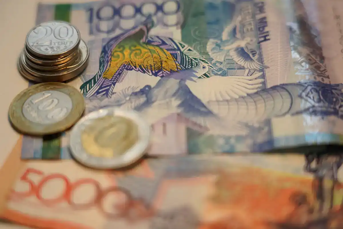 Озвучен средний размер соцпособий в Казахстане на ноябрь