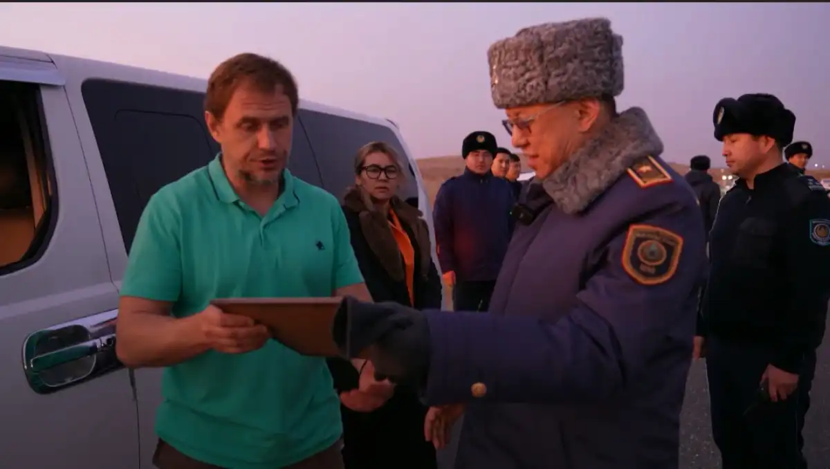 Водитель с 20-летним «чистым стажем» получил полицейскую награду