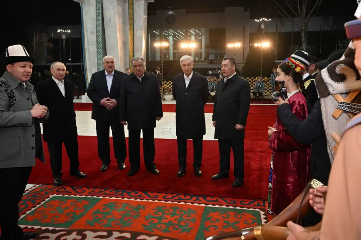 Главы государств провели неформальную встречу накануне саммита ОДКБ в Бишкеке