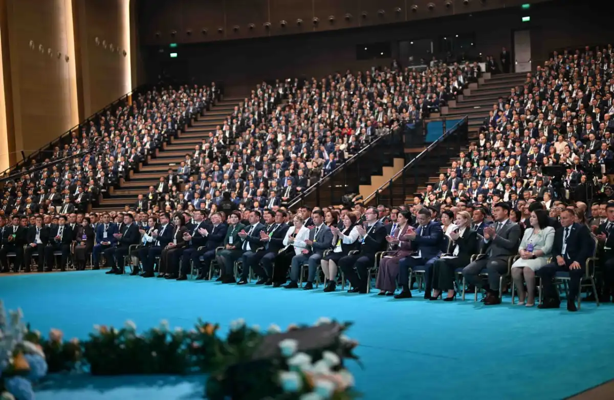 Президент поручил повысить самостоятельность бюджетов четвертого уровня