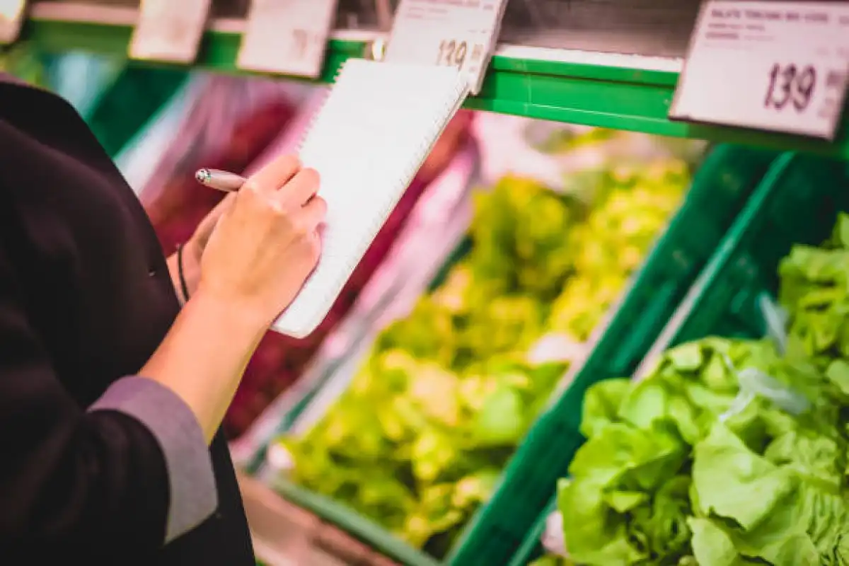 Супермаркет Петропавловска оштрафован за цены в рублях