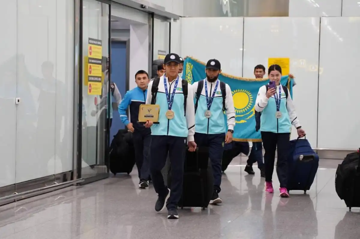 Казахстанские кикбоксеры вернулись из Абу-Даби с 20 медалями