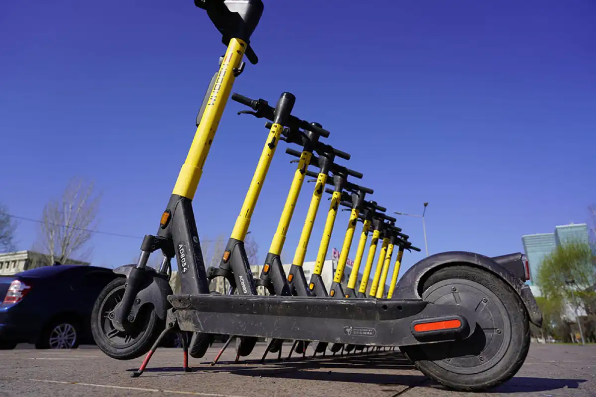 Правила использования электросамокатов ужесточат в Казахстане