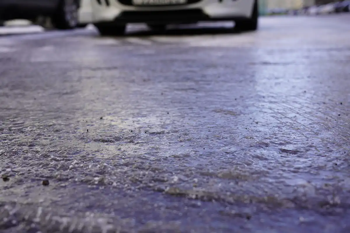 Снег и гололед прогнозируют в Астане