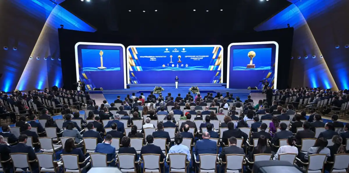 Глава государства поручил принять единую программу поддержки малого бизнеса