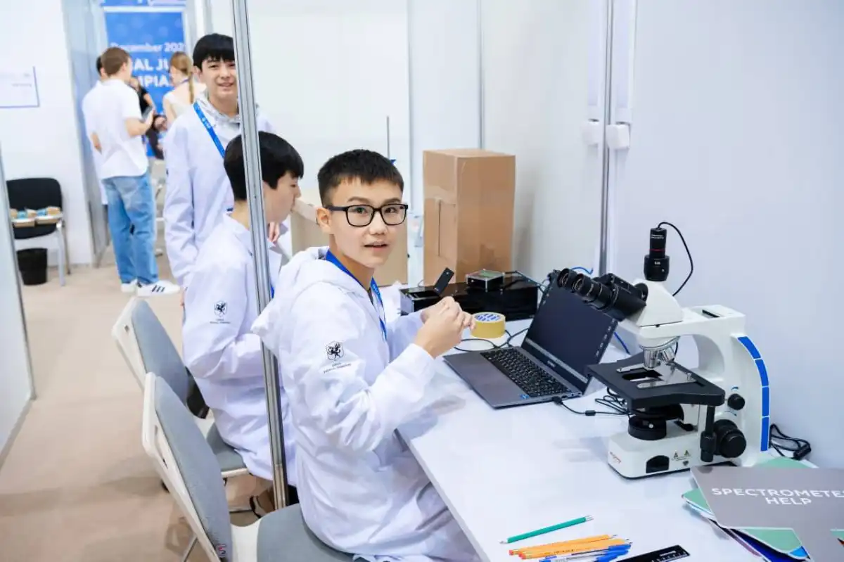 Сколько будут получать школьники за победы на международных научных конкурсах