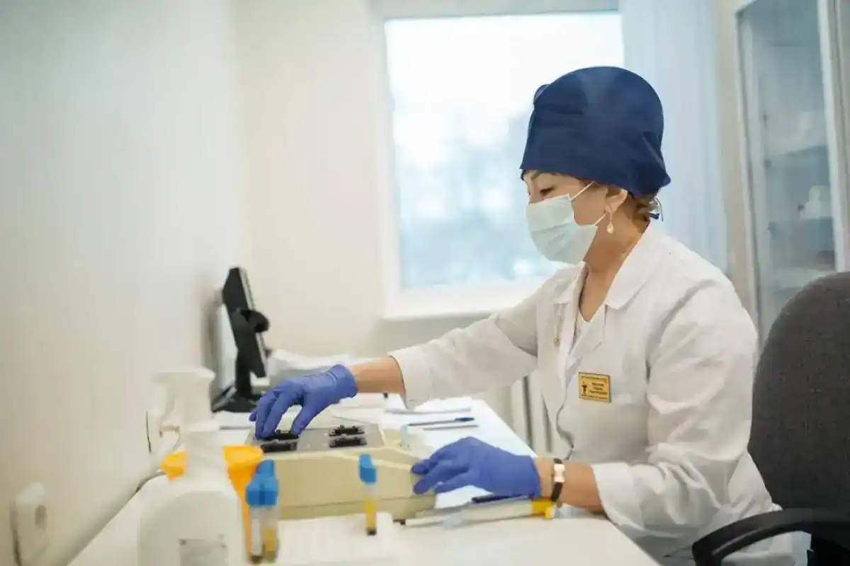 В школах и детсадах Астаны ввели "утренний фильтр" из-за роста случаев ОРВИ и гриппа