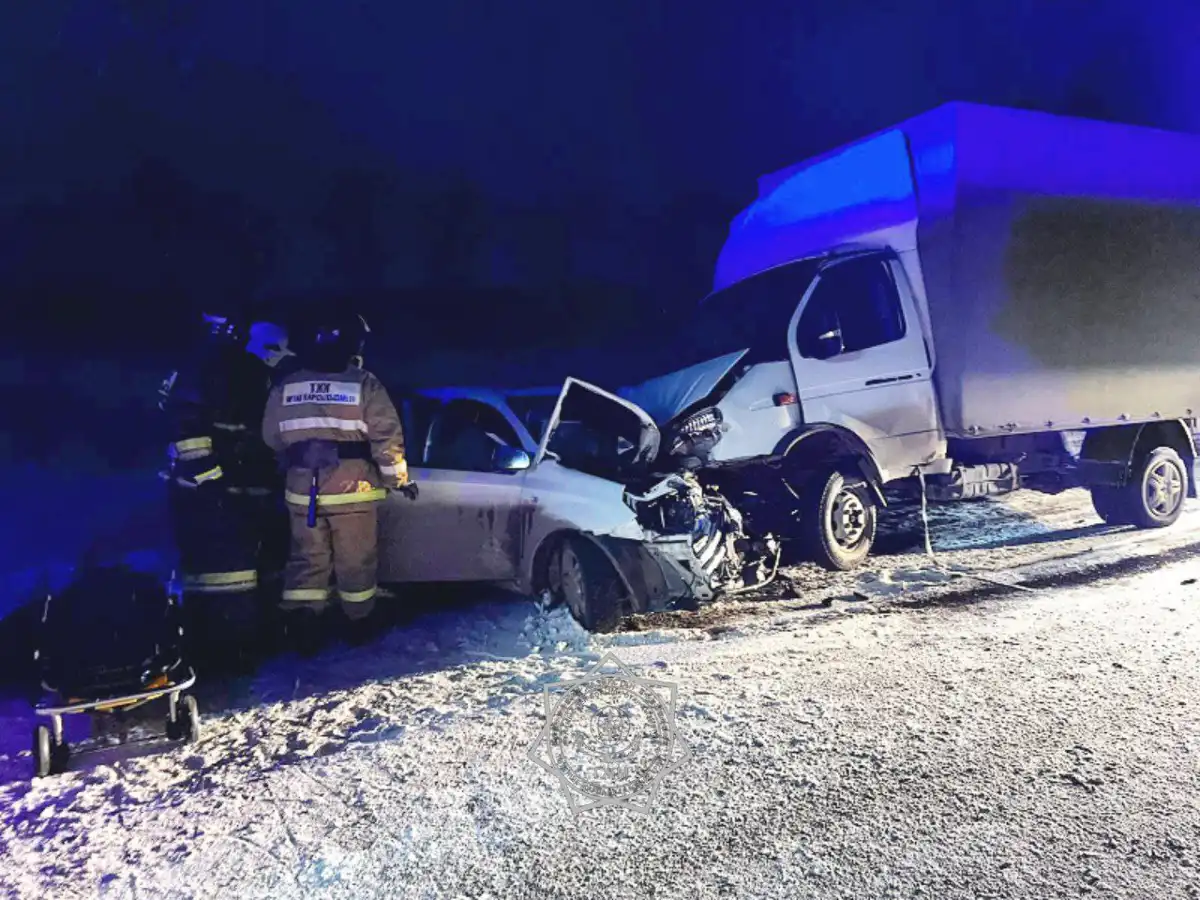 ДТП в Акмолинской области: при столкновении двух машин пострадали подростки и женщина