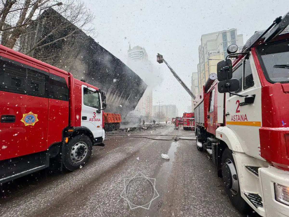 Горело 3-этажное здание – в МЧС уточнили информацию о пожаре в Астане