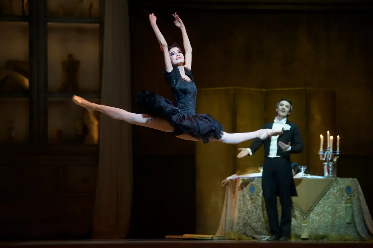 Казахстанская «Коппелия» собрала аншлаги в Королевском театре Маската