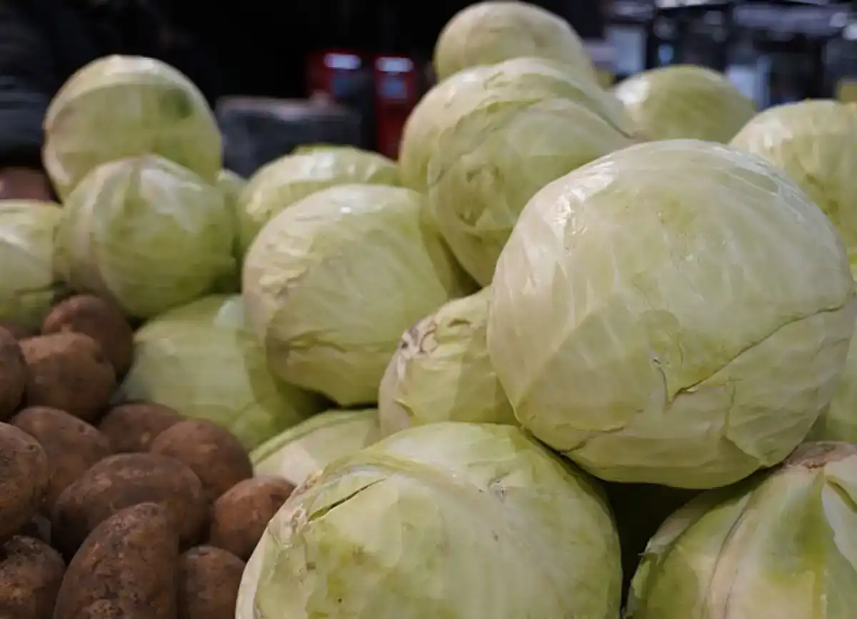 Сомнительные продукты и цены в рублях выявили в Акмолинской области