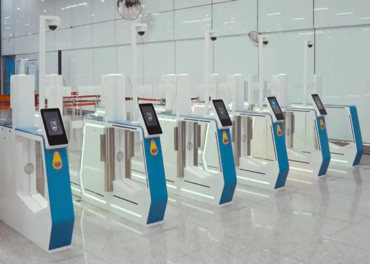 Автоматизированные гейты погранконтроля заработали в аэропорту Астаны