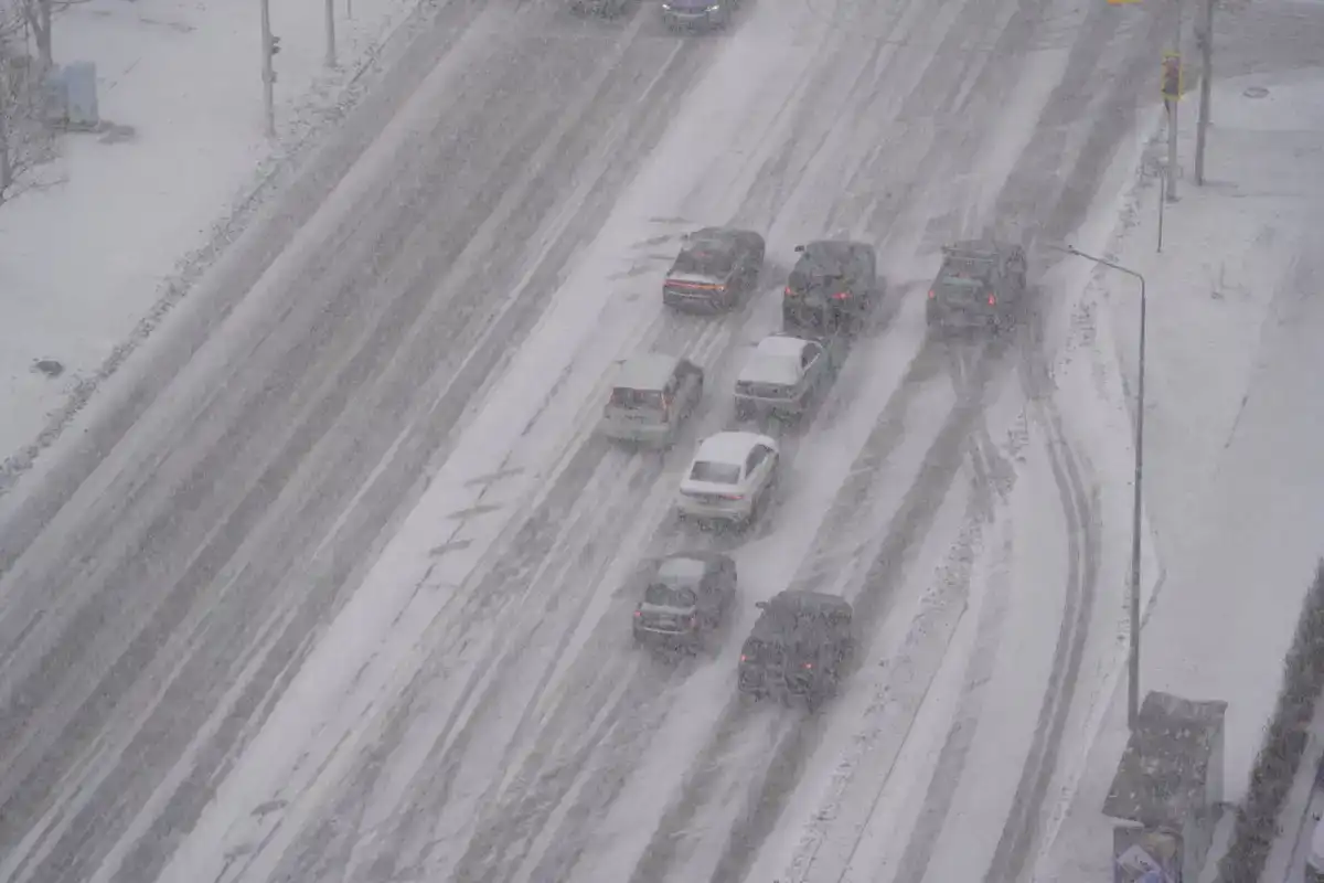 Сильную метель и гололед обещают сегодня в Астане